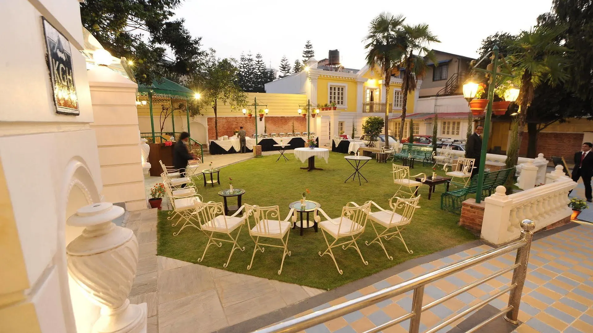 Maya Manor Boutique Hotel By Kgh Group Катманду 4*,